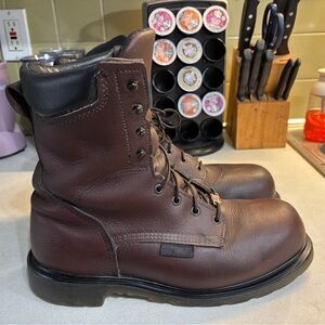 Red Wing #2408 8 inch steel toe non waterproof size 11 e2 boot euc made in USA